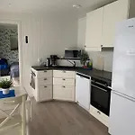 Motellet Μοτέλ *