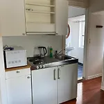 Motellet Μοτέλ *